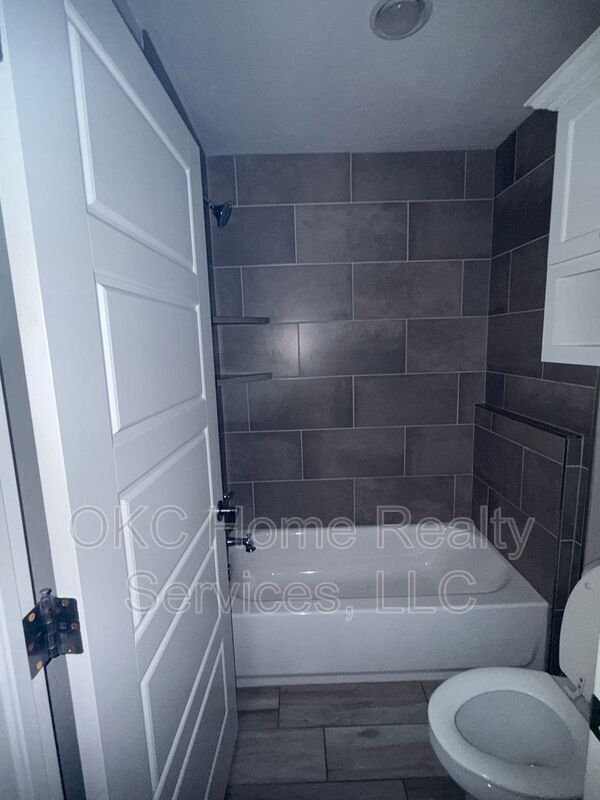 Building Photo - 2905 Quail Creek Rd