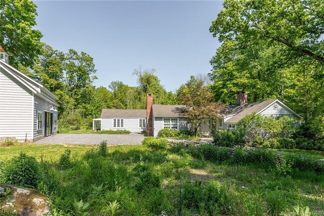 Building Photo - 90 Sharon Mountain Rd