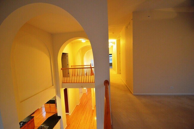 Building Photo - 8095 Boulder Ct