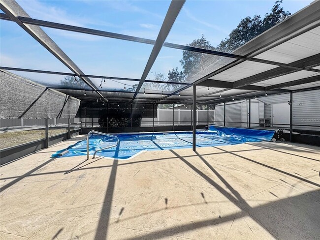 Building Photo - 1003 County Rd 17A W