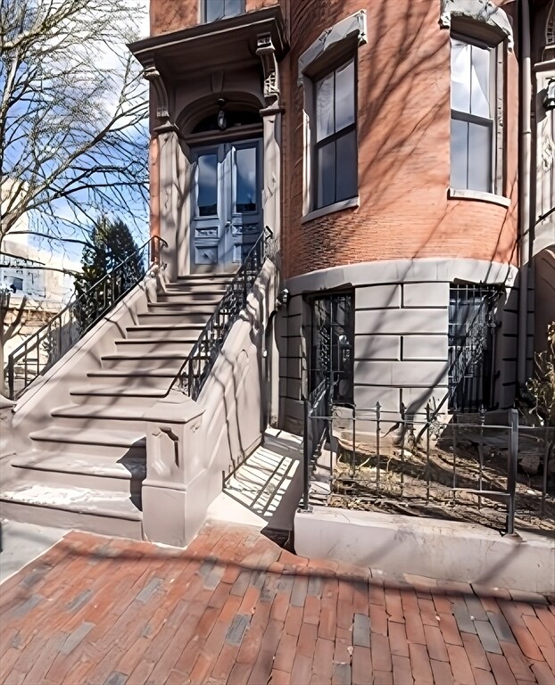 Primary Photo - 27 Dartmouth St