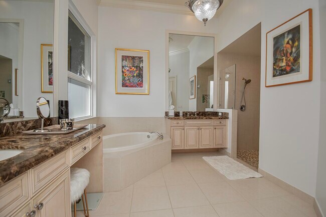Building Photo - 7916 Montecito Pl