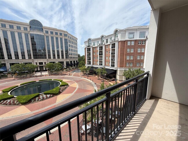 Building Photo - 4625 Piedmont Row Dr