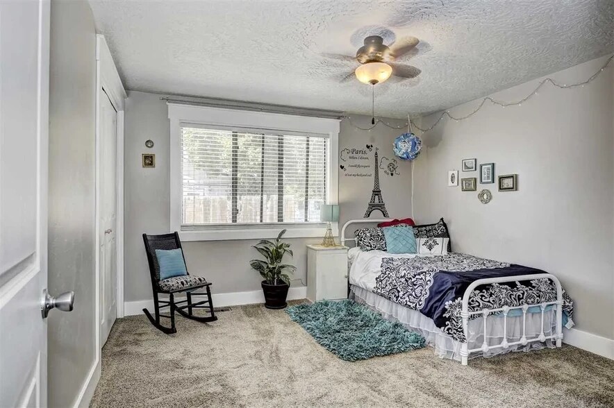 Building Photo - 7867 W Camas St