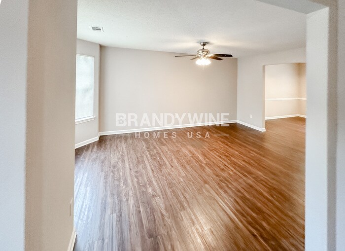 Building Photo - 6022 Birdseye Tr