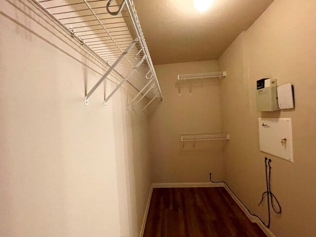 Building Photo - 145 Amber Ash Dr