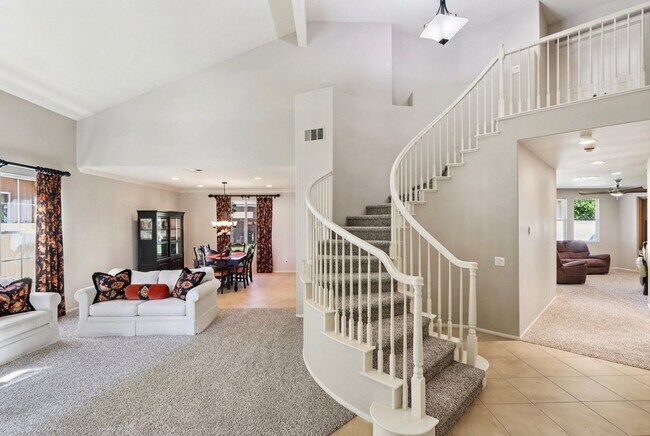 Building Photo - 34213 Clovis Way