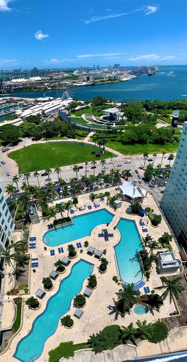 Building Photo - 253 NE 2nd St