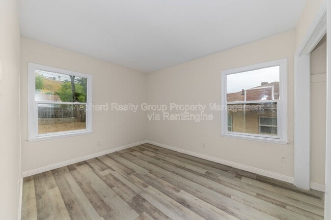 Building Photo - 742 W 36th St