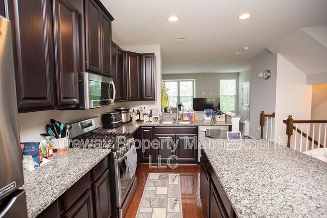 Building Photo - 172 Fela Dr