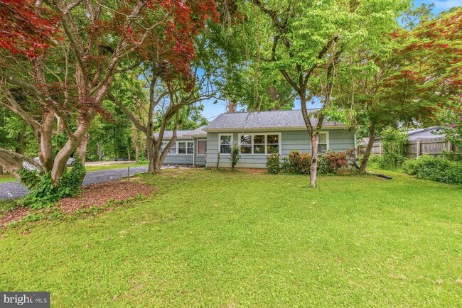 Building Photo - 1570 Overlook Dr