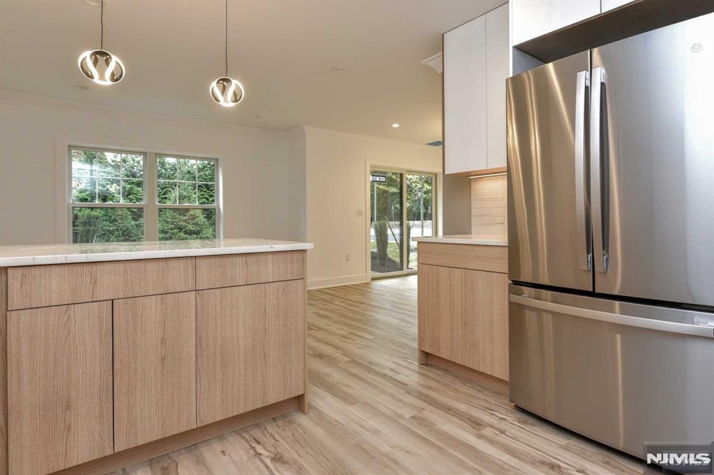 KITCHEN TO LIVING SPACE - 234 Rivervale Rd
