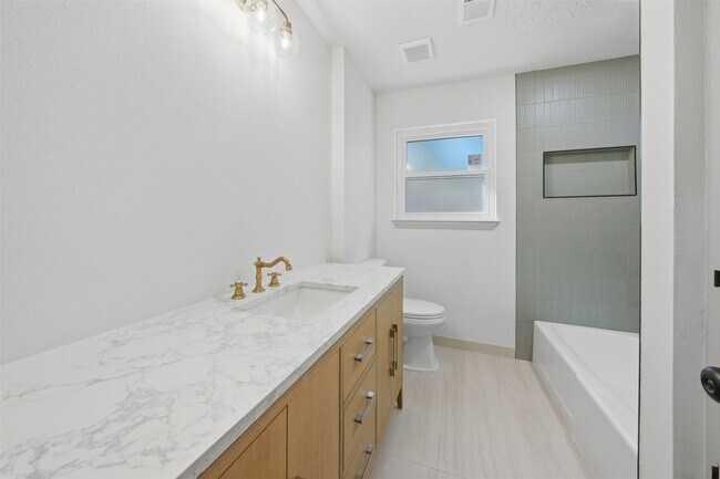 Building Photo - 5002 Cedar Creek Dr