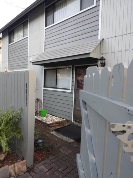 Front gate - 4415 NW 41st Plz