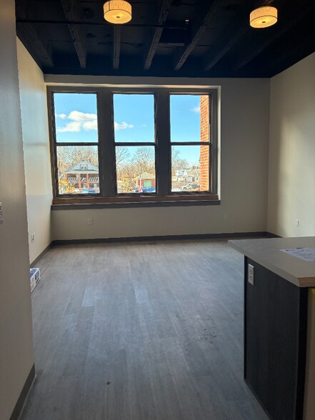 Building Photo - 101 Johnson St