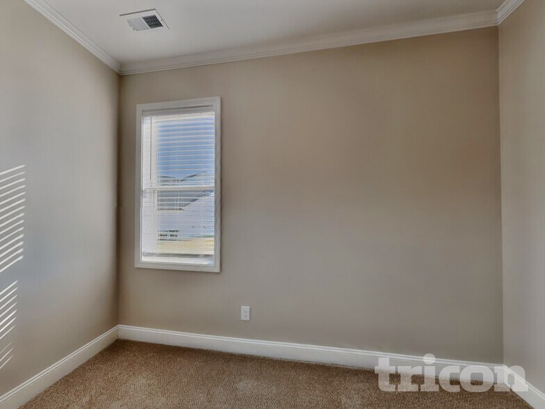 Building Photo - 112 Fish Whistle Ct