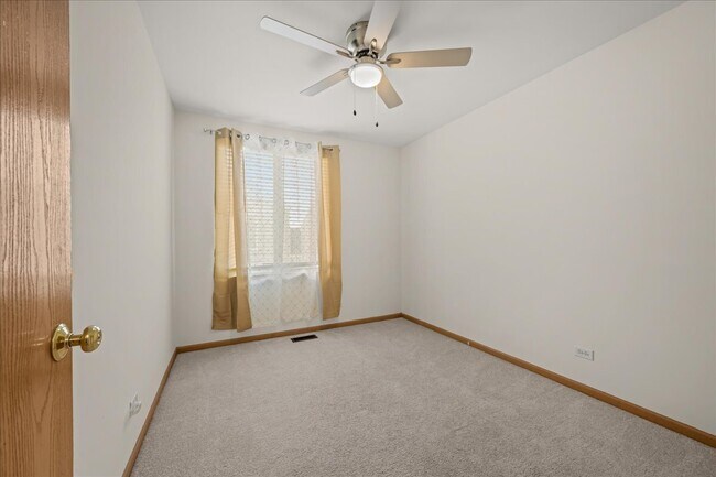 Building Photo - 1637 Linden Park Ln