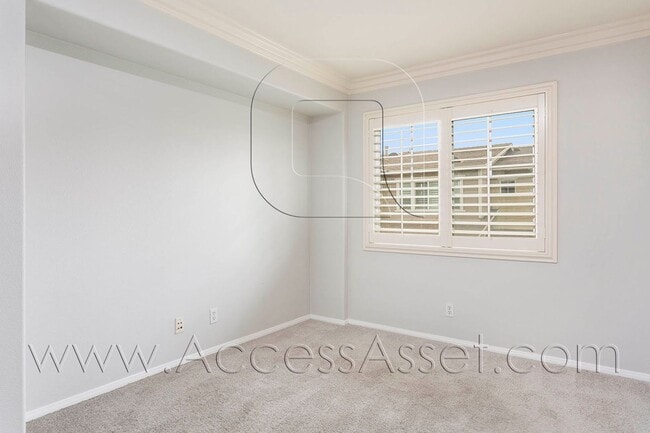 Building Photo - Beautiful 3 Bed/3.5 Bath Condo In Tustin!