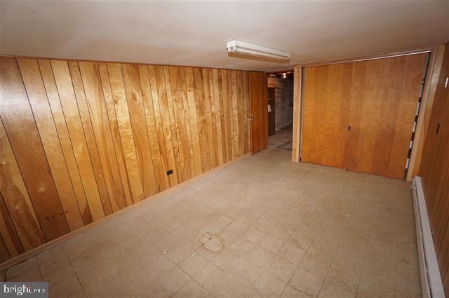 Building Photo - 135 Knoll Dr
