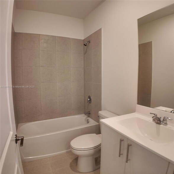 Building Photo - 35761 SW 178th Ct