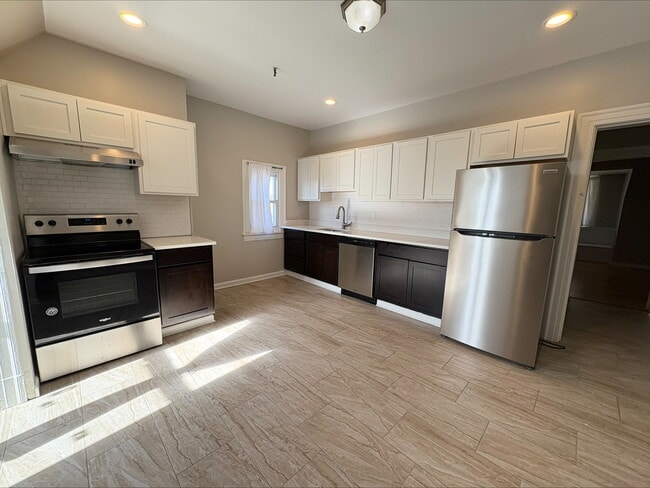 Building Photo - Callowhill Apartments