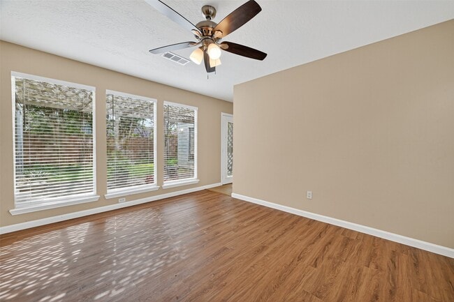 Building Photo - 1414 S Kirkwood Rd