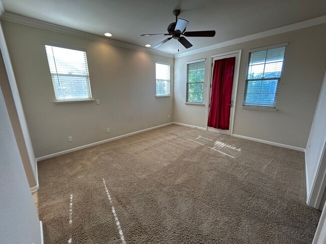 Building Photo - Bridgeway Lakes