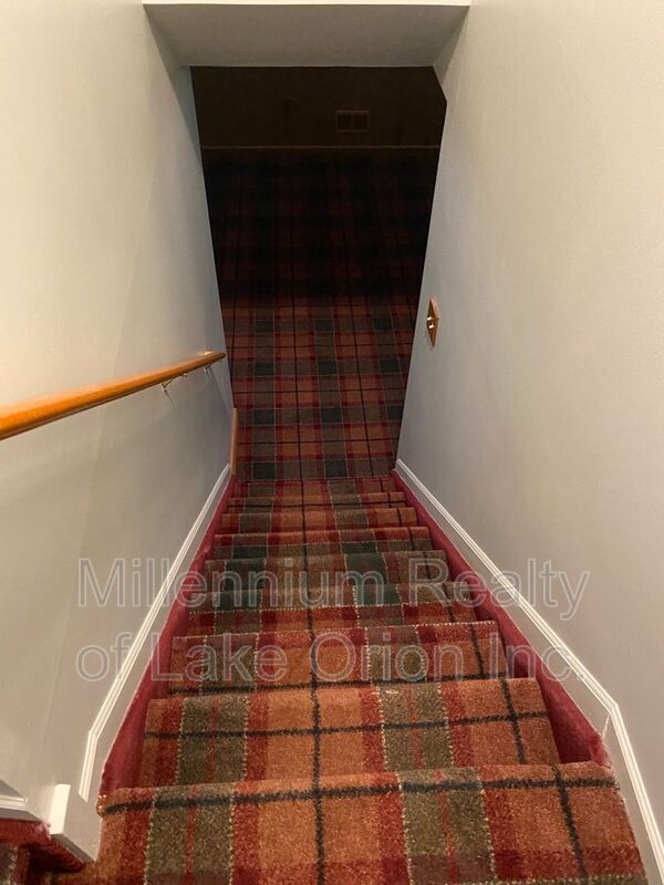 Building Photo - 2493 S Ortonville Rd