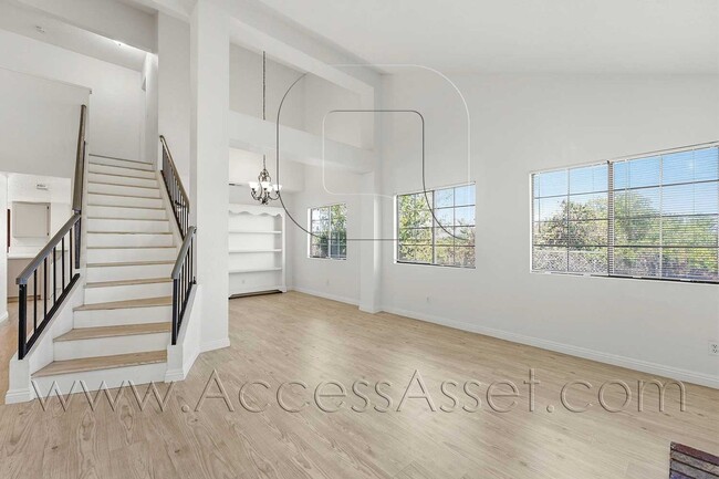 Building Photo - 15630 Half Moon Dr