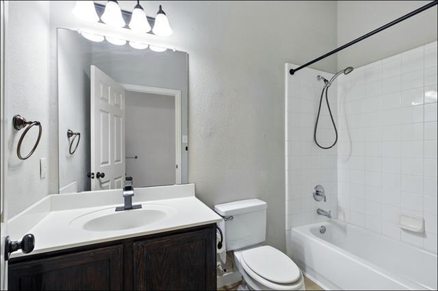 Building Photo - 5004 Springflower Dr