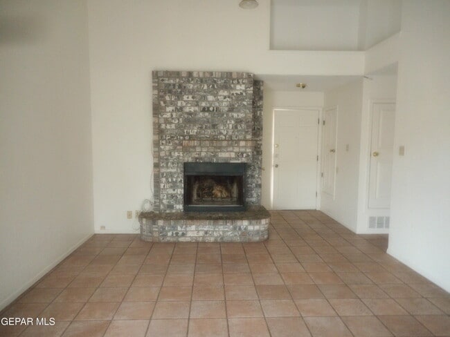 Building Photo - 1538 Rebecca Ann Dr