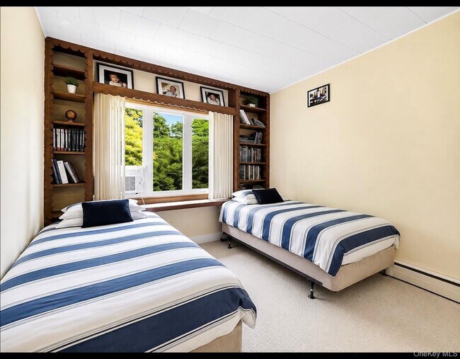 Building Photo - 14 Brisman Dr