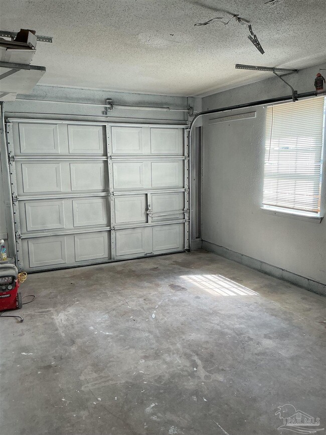 Building Photo - 12911 Lillian Hwy