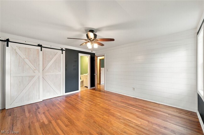 Building Photo - 3527 E Smith Rd