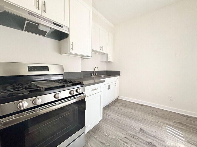 Interior Photo - san2737