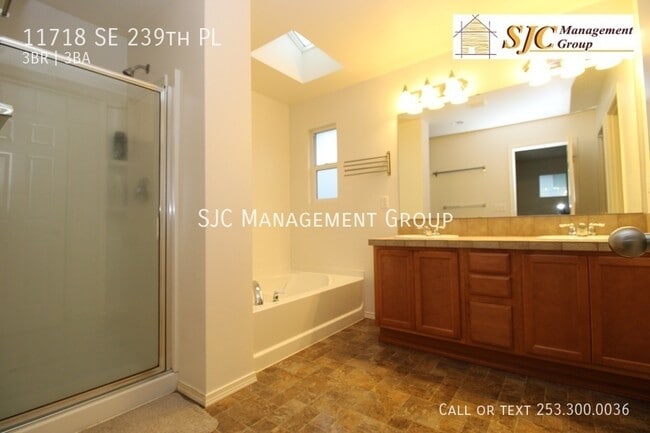 Building Photo - 11718 SE 239th Pl