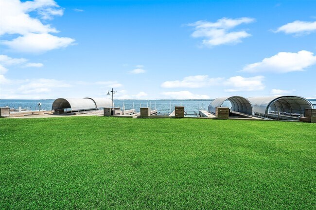 Building Photo - 16 Regency Pt
