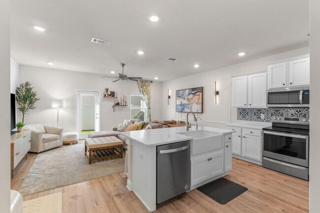 Building Photo - 4 Redbird Lp