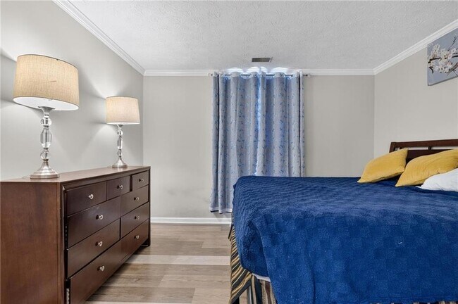 Building Photo - 4053 Cooper Ridge Ct SE