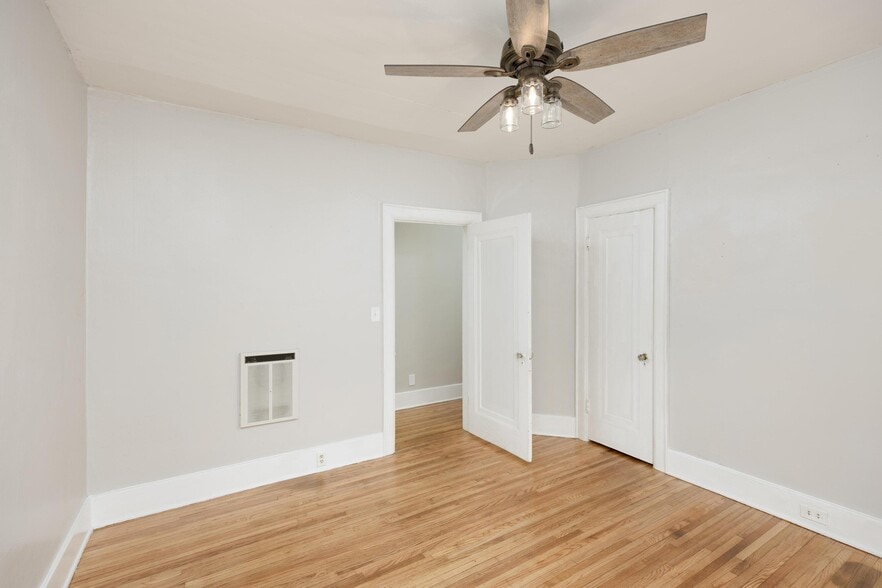 Building Photo - 3416 Glendon Dr