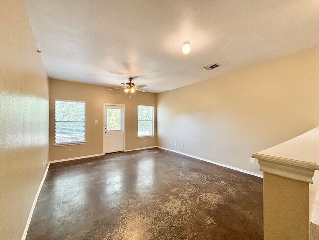 Building Photo - 10603 Mathom Landing
