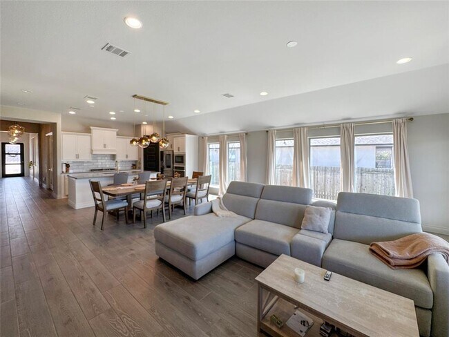 Building Photo - 16608 Christina Garza Dr