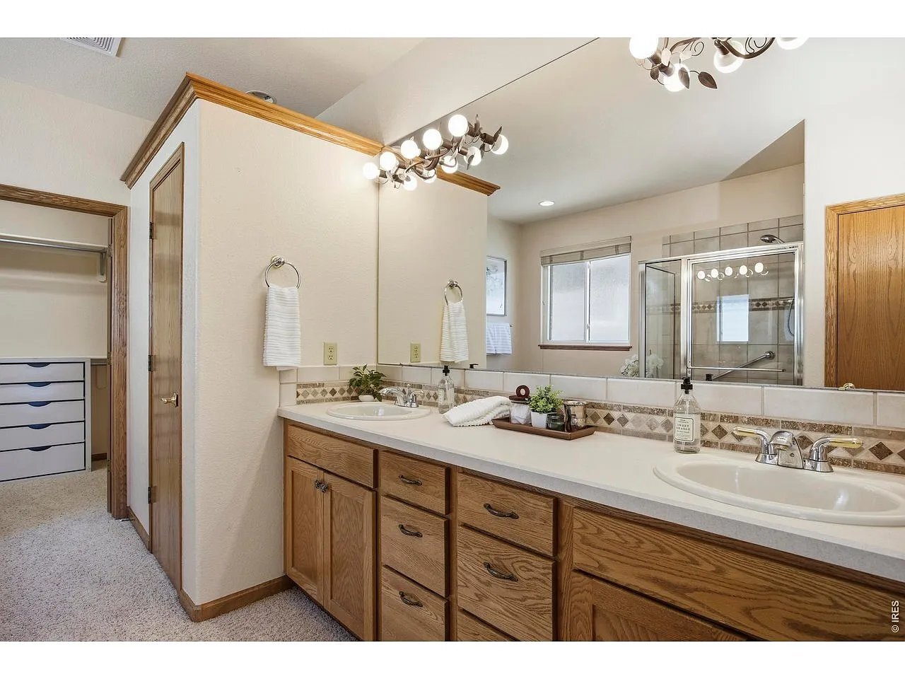Building Photo - 510 Lakeside Pl
