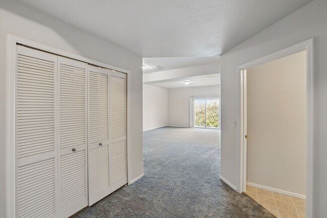 Building Photo - Available Now 3 Bed 3 Bath 2 Car Garage To...