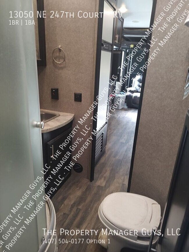 Building Photo - 13050 NE 247th Ct