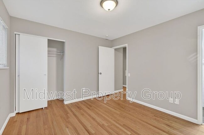 Building Photo - 2365 Dove Dr