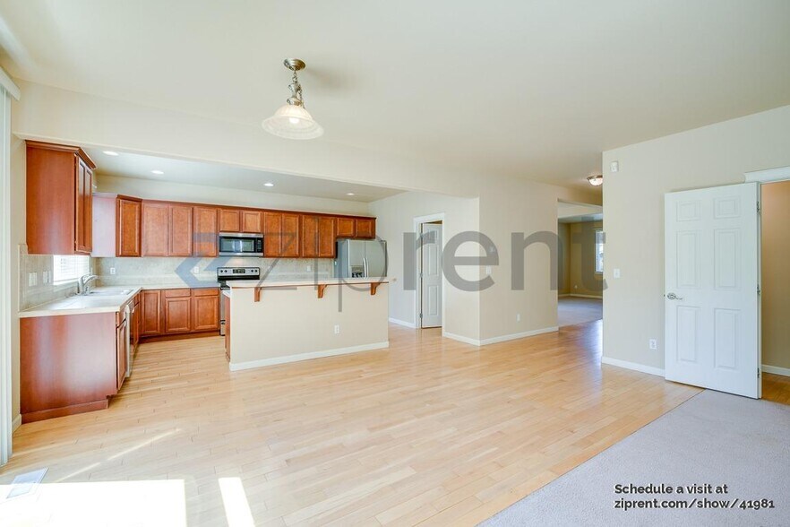 Building Photo - 2344 Pleasanton Ct SE