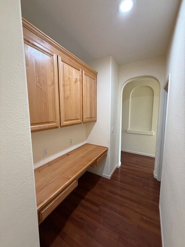 Building Photo - 3 Bed| 2 Bath | 1660 SF | Single Story | Tenant pays $175 monthly for WS&G