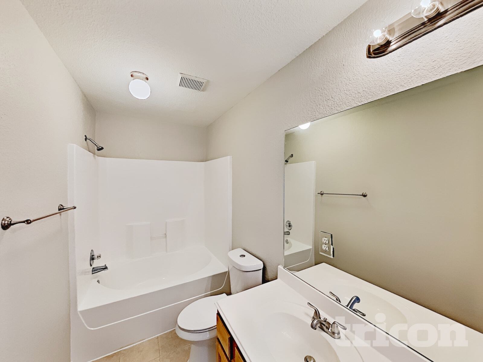 Building Photo - 1461 Pine Ln