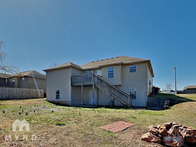 Building Photo - 1212 S Erika Ave